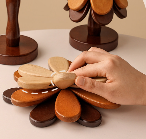 Wooden Christmas Tree Trivet & Foldable Coaster Set